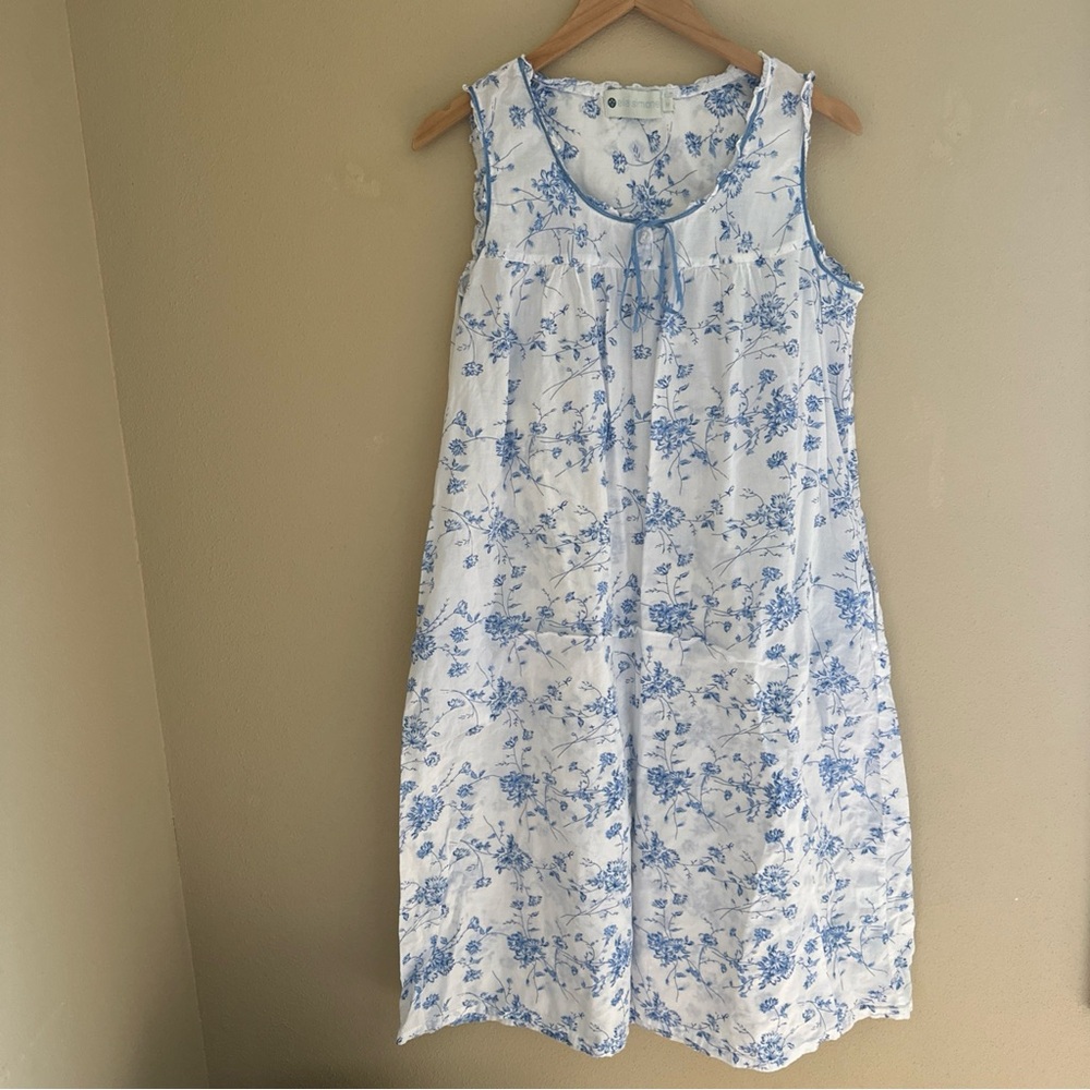 Ella‎ Simone Nightgown Medium Farmhouse Cottage Prarie Sleeveless Spring 💙